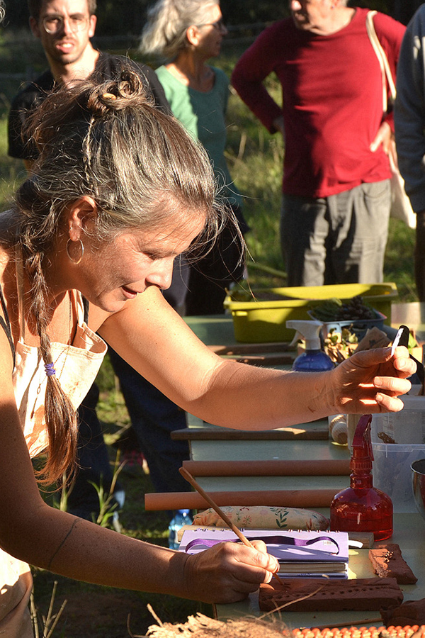 Hilarium_web_artista_2026_home_47